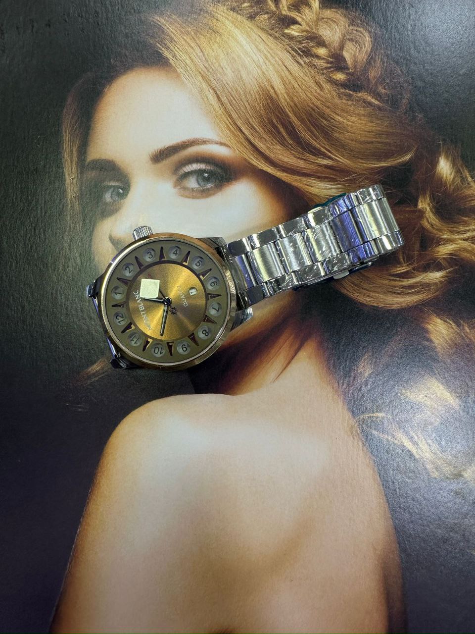 SOLD‼️ Montre élégante pour homme – Bracelet en acier inoxydable et cadran noir-doré sophistiqué