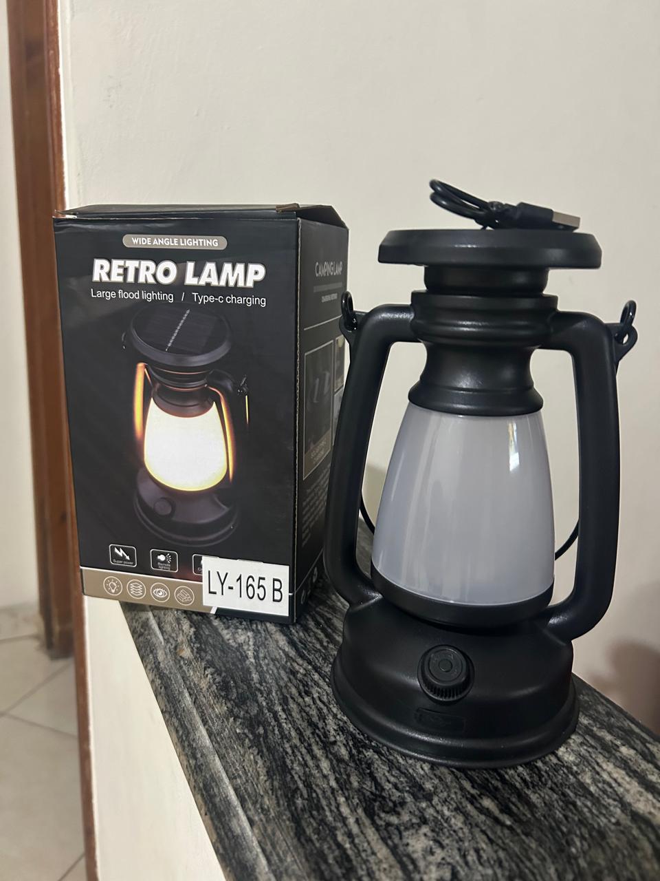 مصباح محمول يشحن كهربائيا،وبالطاقة الشمسية.