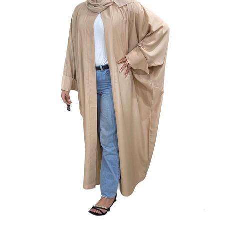 العباية مفتوحة من الامام