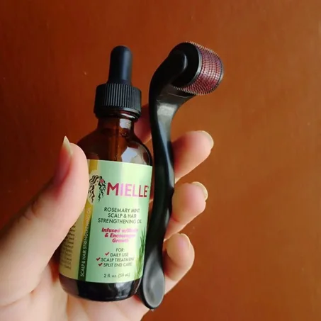 زيت اكليل الجبل+ ديرما رولر لعلاج تساقط الشعر والفراغات