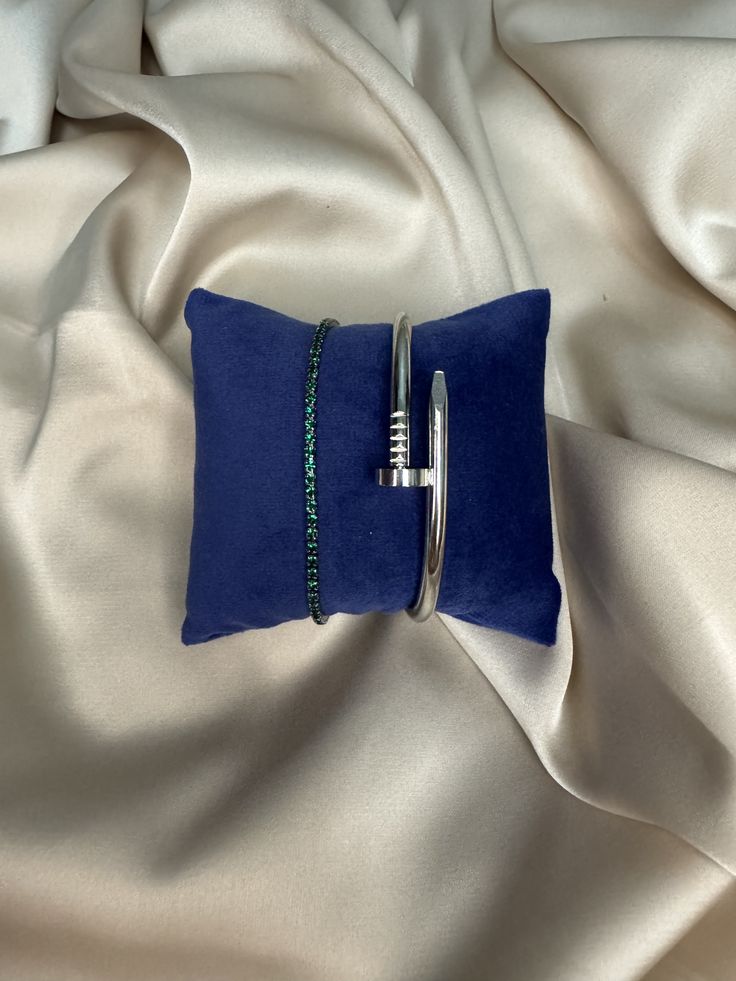 Élégance argentée – Pack Bracelet Clou & Rivière Strass 💚