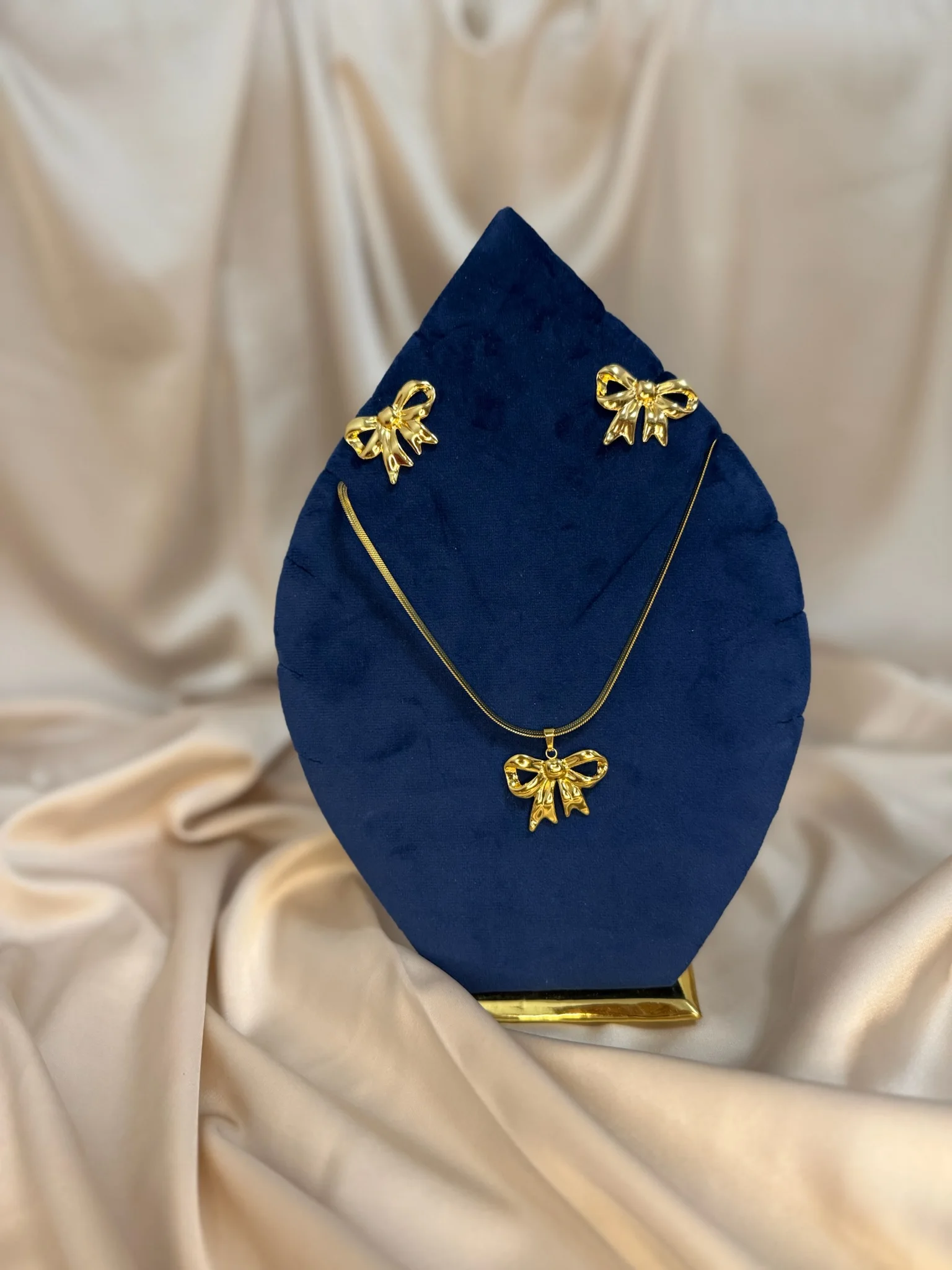 Ensemble Collier Et Boucles D