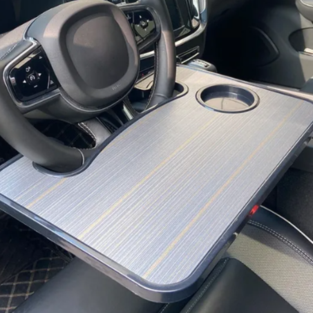 طاولة مقود السيارة