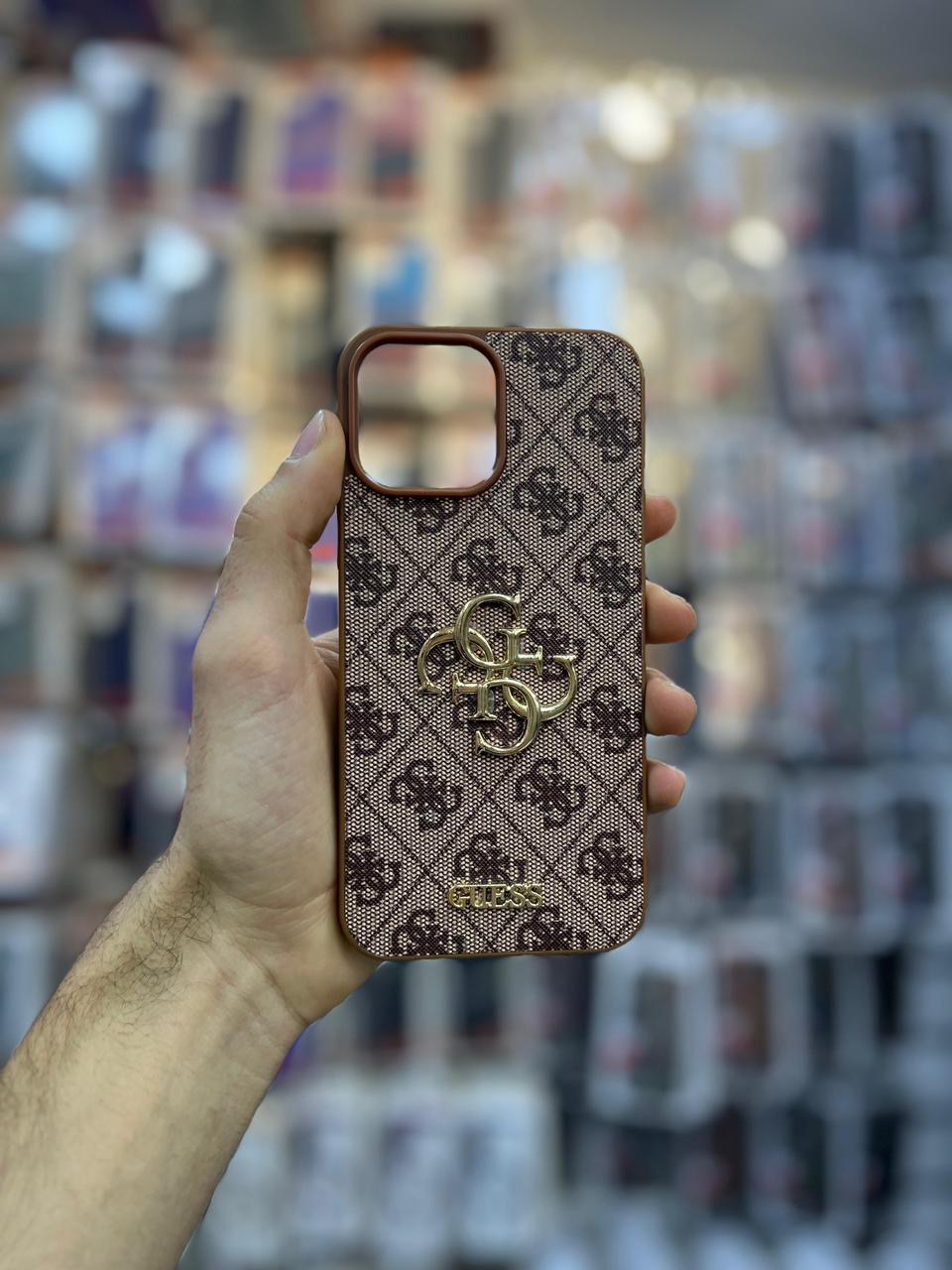 ✨ Coque iPhone Guess – Élégance & Protection ✨