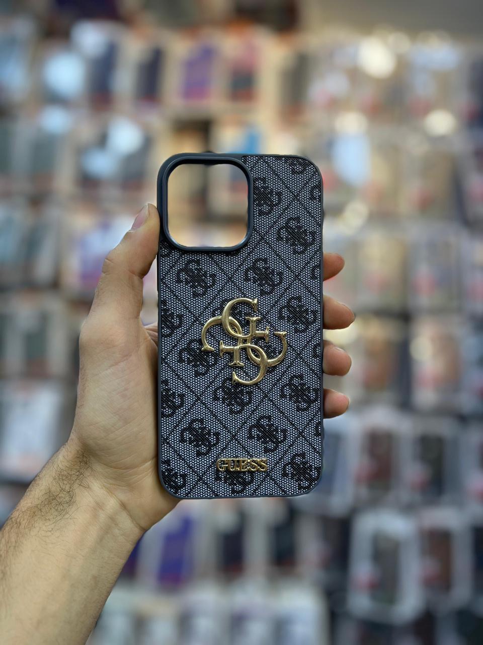 ✨ Coque iPhone Guess – Élégance & Protection ✨