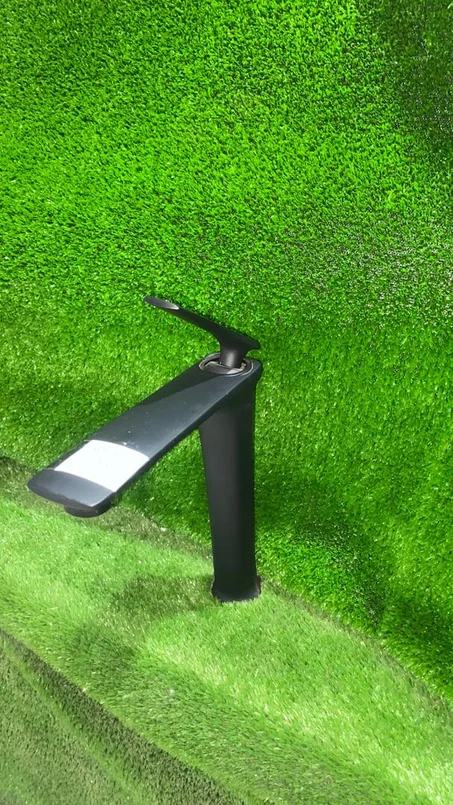 Mitigeur vasque et lavabo black