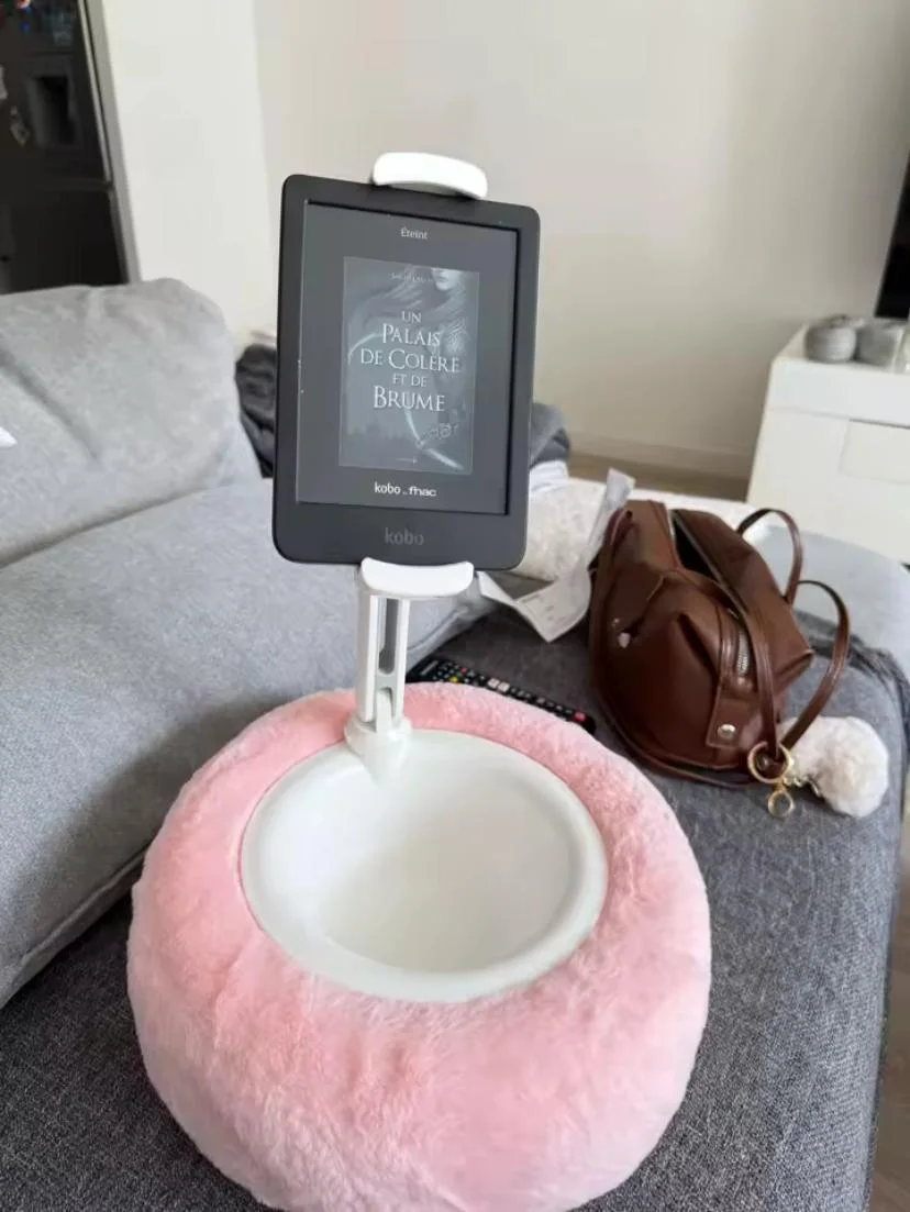 حاملة الهاتف العصرية لمشاهدة الفيديوهات براحة وأناقة