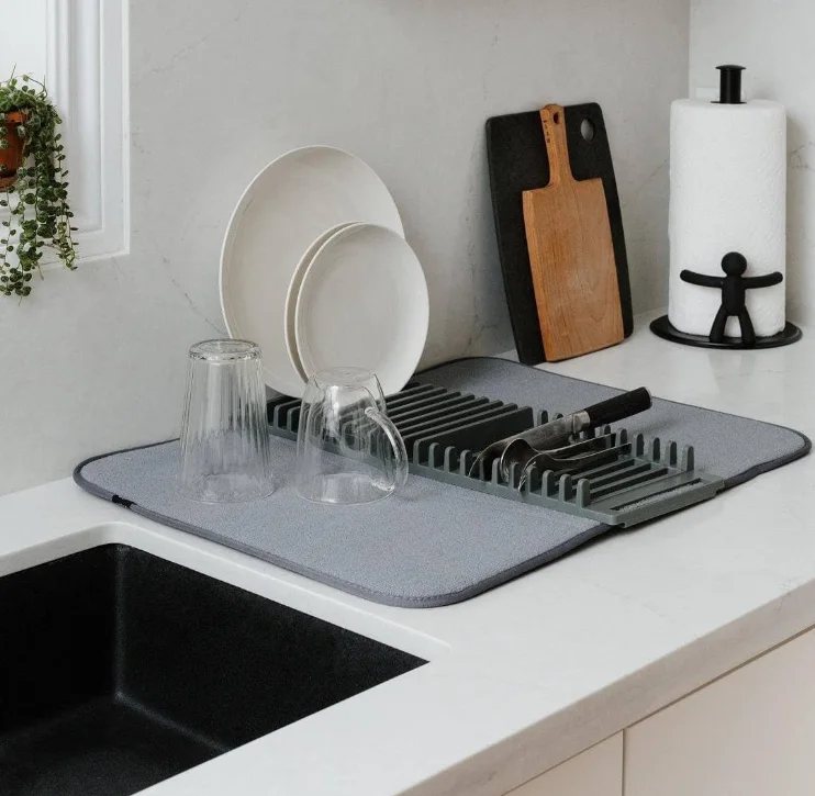 وسادة تجفيف الأواني