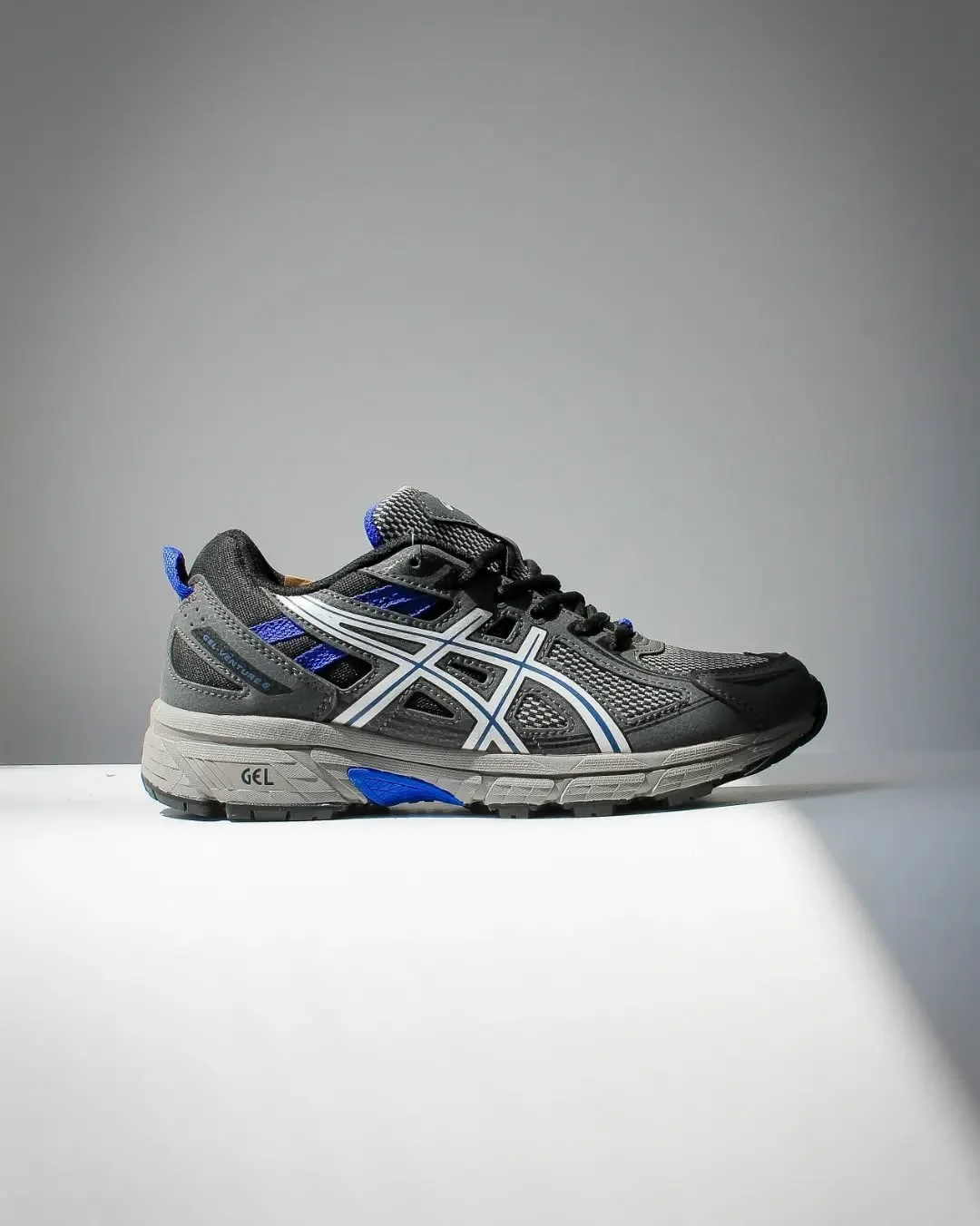 حذاء ASICS Venture 6 الرياضي