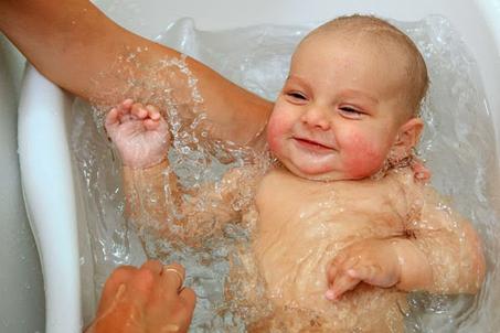 ادوات العناية بالبيبي