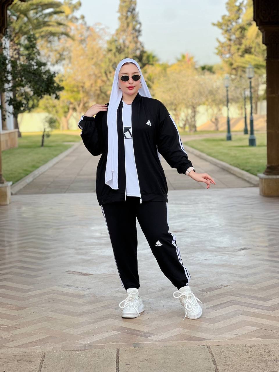 طقم رياضي عصري