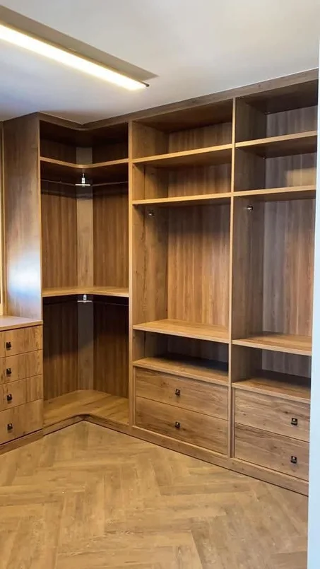 ✨ خزانة ملابس عصرية من MDF بالأبواب ✨