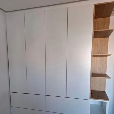 ✨ خزانة ملابس عصرية من MDF بالأبواب ✨