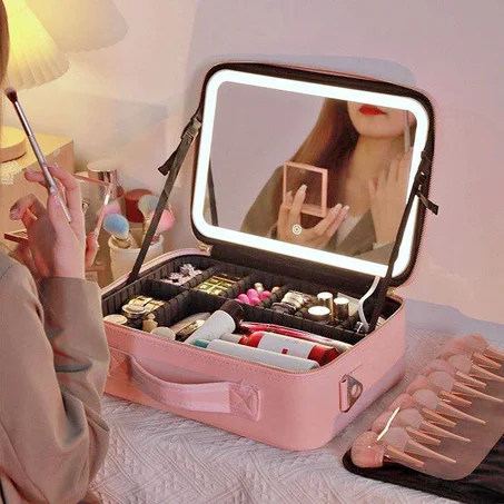 سحر الإضاءة وتنظيم الملوك🌸. حقيبة المكياج التي ستحبينها للأبد. ❤️