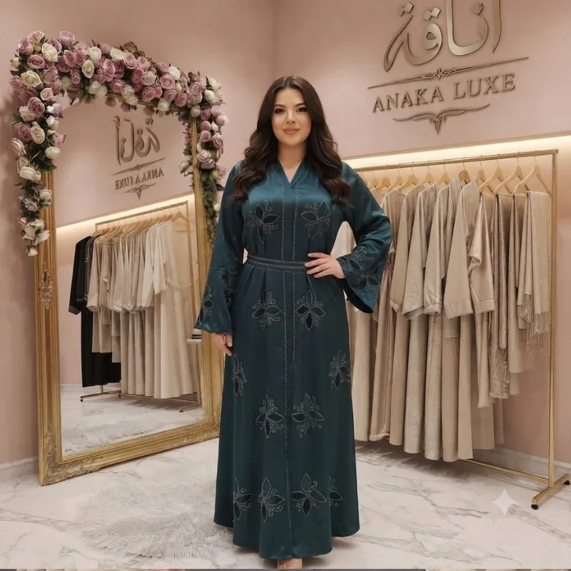 عباية أنيقة باللون  الأخضر ملكي