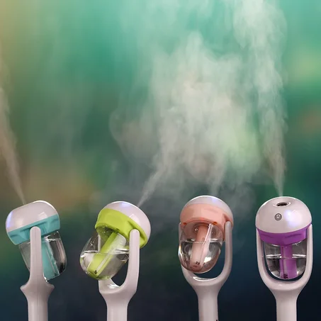 Voiture humidificateur معطر ومعقم الجو خاص بالسيارة