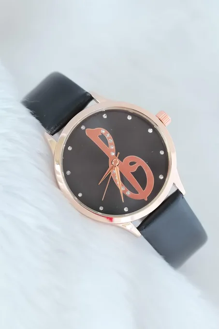 ساعة جلد سوداء نسائية