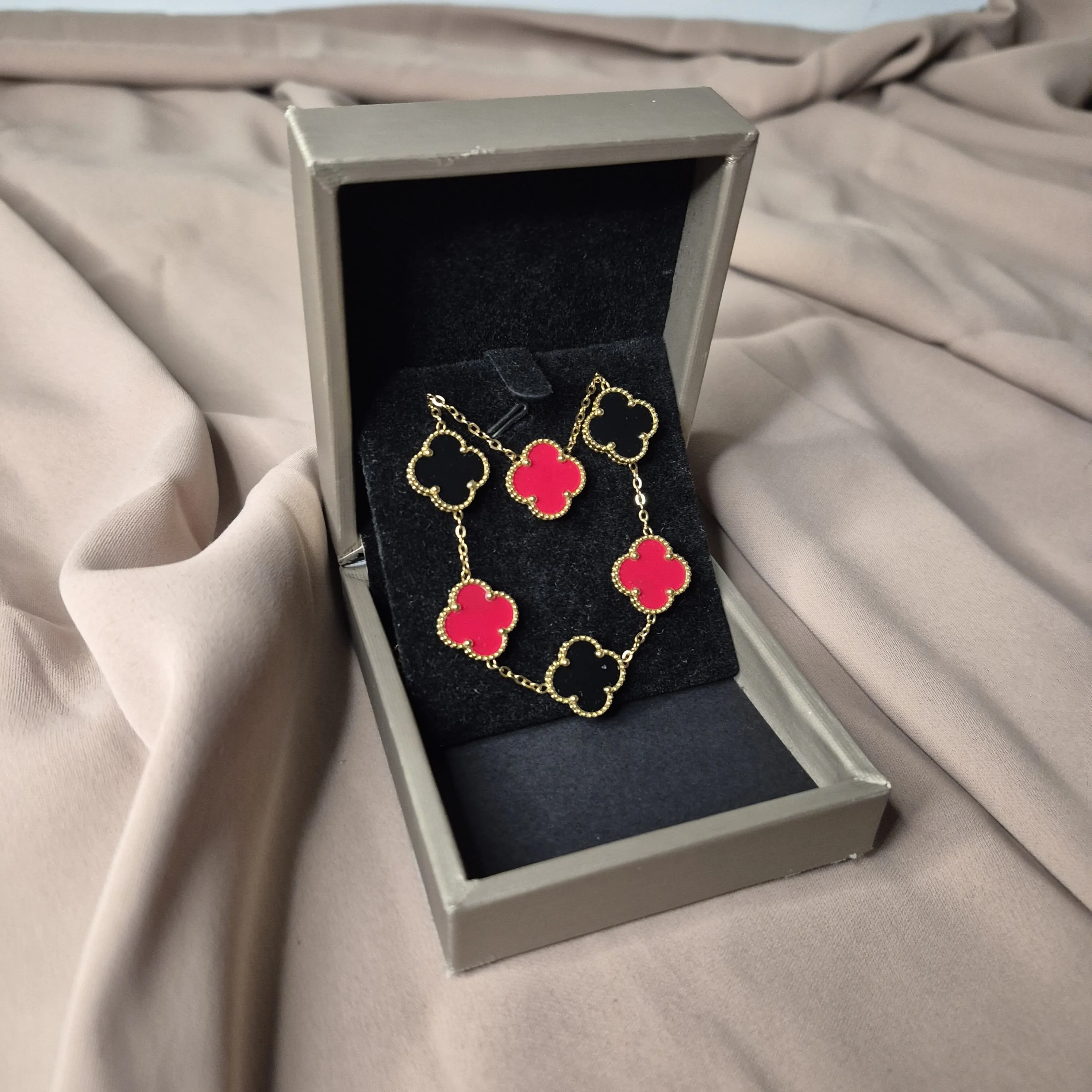 Pack Van Cleef (Collier et bracelet) en acier inoxydable