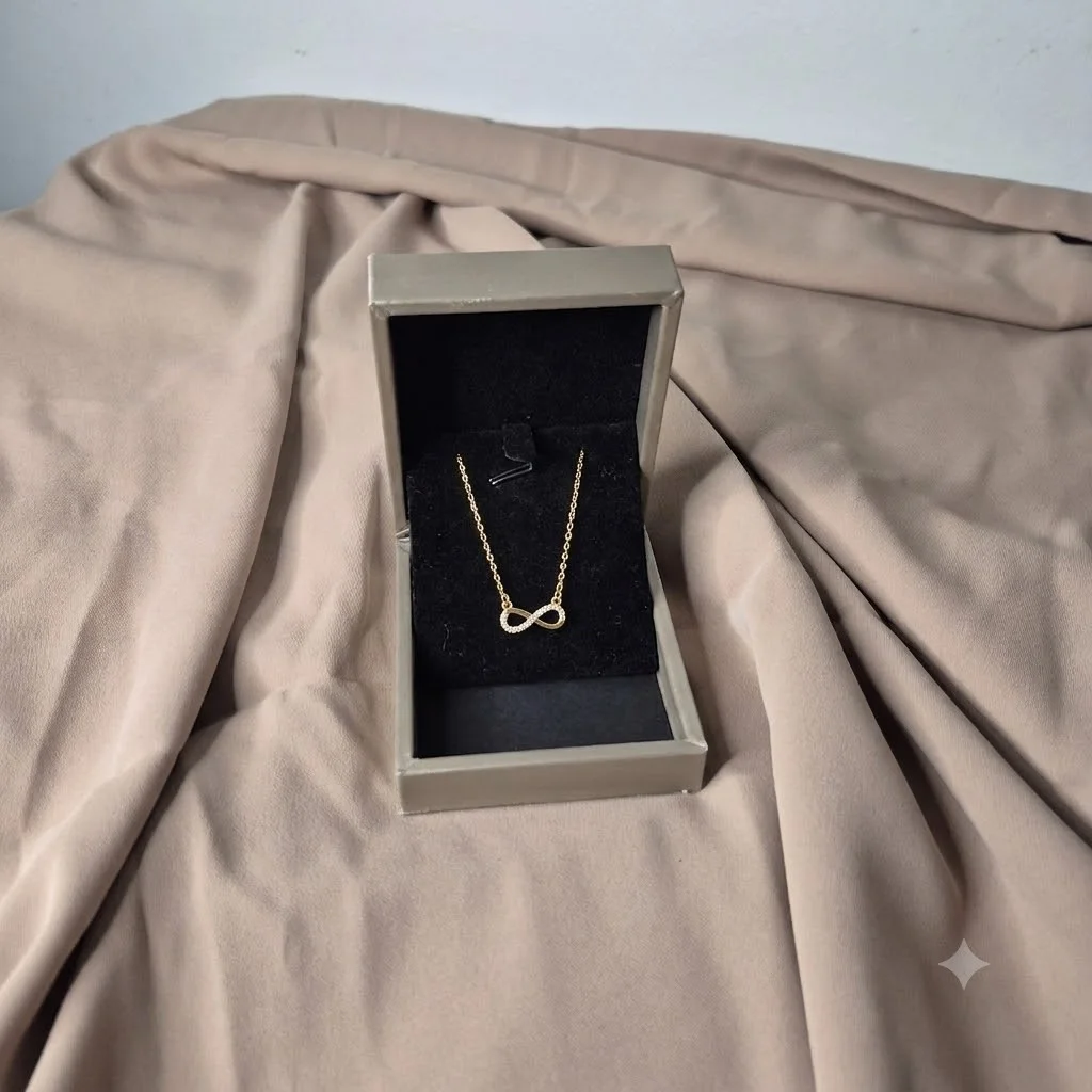 Collier Infinity