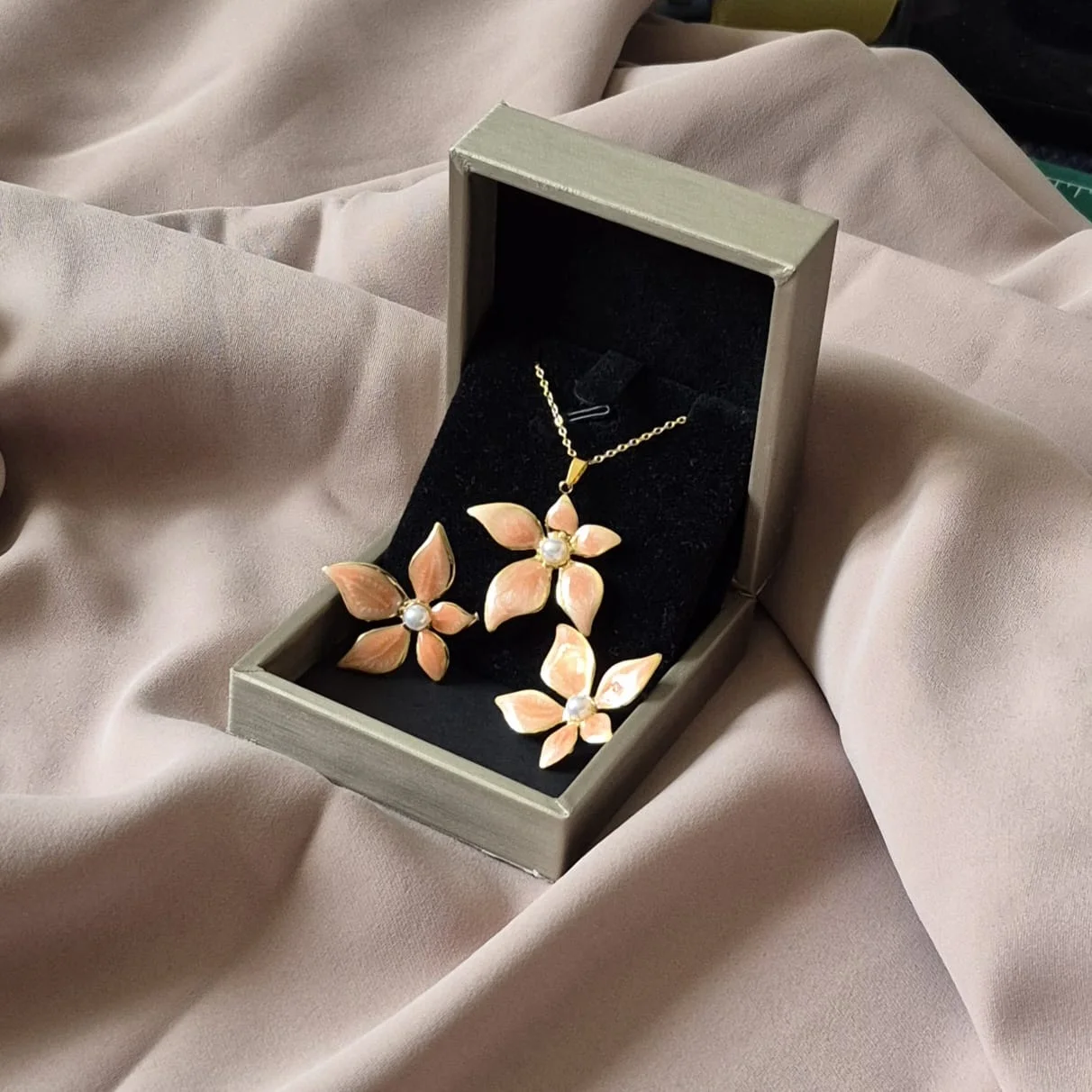 Ensemble Myflower (collier et boucles d'oreilles)