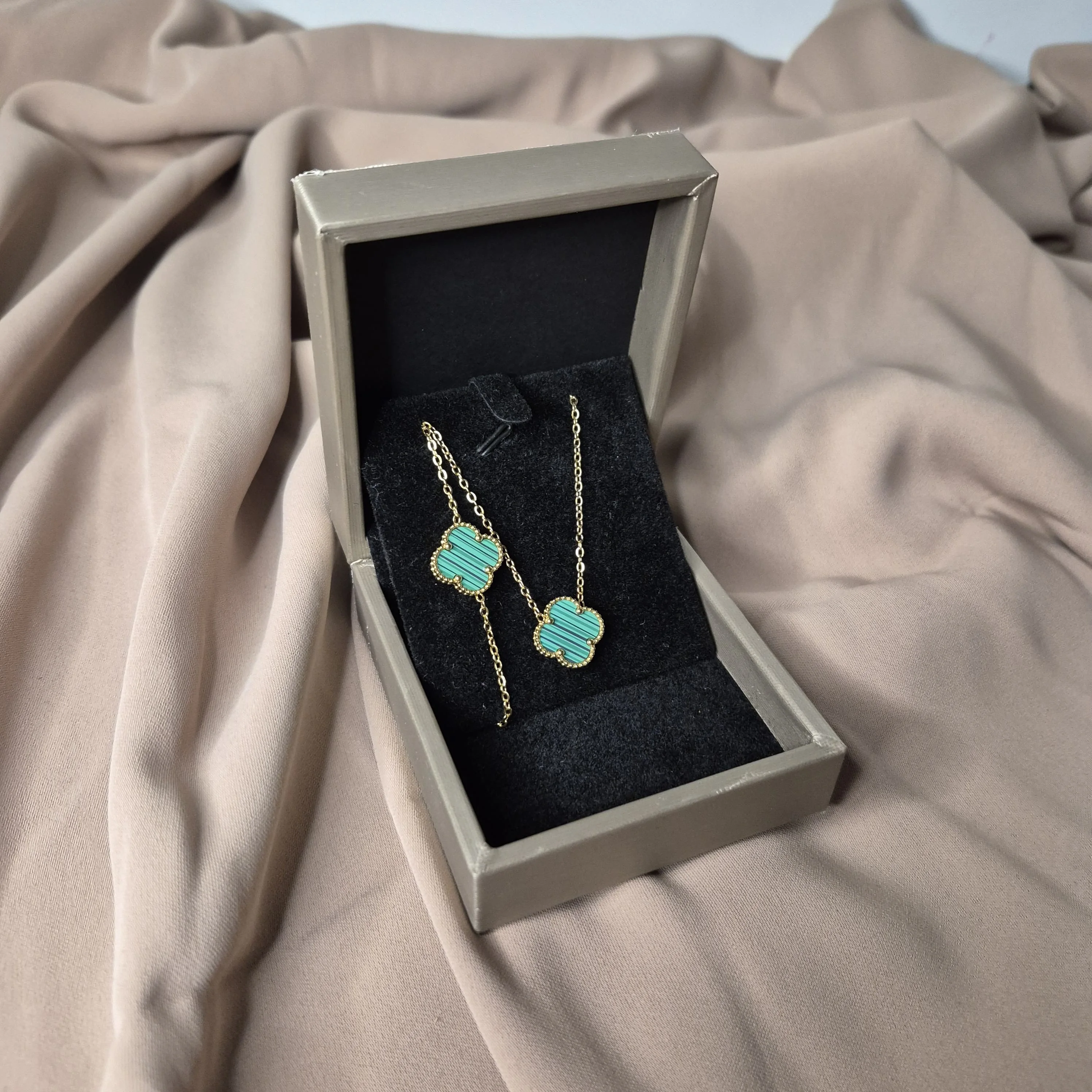 Pack Van Cleef (Collier et bracelet) en acier inoxydable