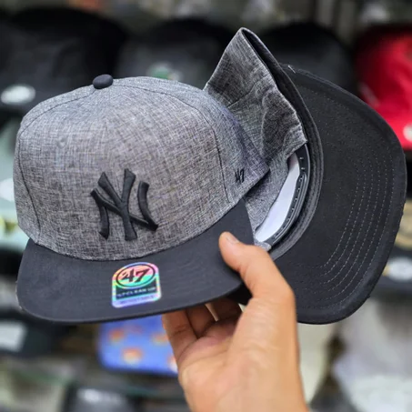 New York gris foncé et noir