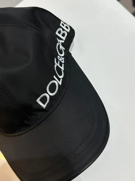 Casquette Dolce gabbana côté