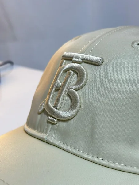 Casquette Burberry white