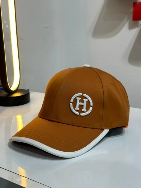 Casquette HERMES-H Doré