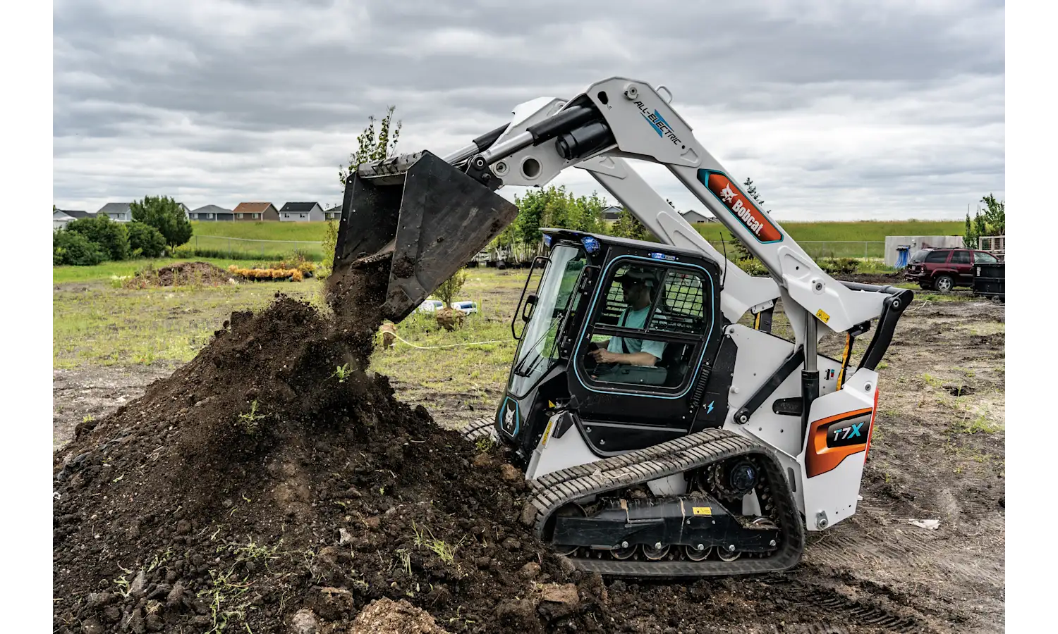 T7X Electric Compact Track Loader