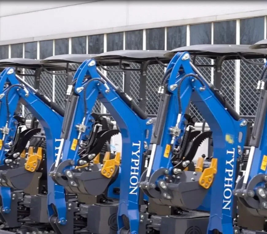 TERROR XI Mini Excavator 1 Ton Digger 13.5hp Gas Tracked Crawler B&S EPA Engine