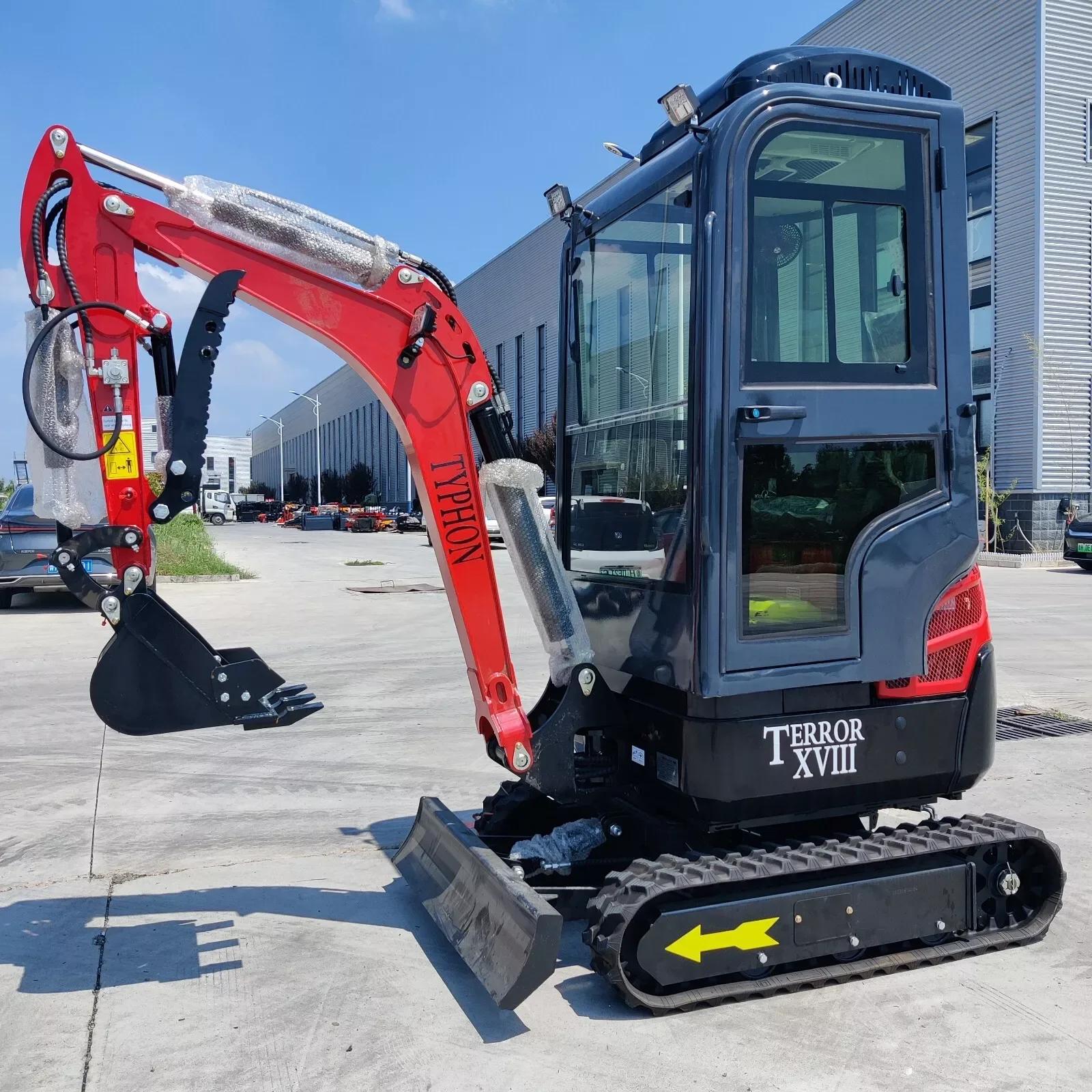 2 Ton New Mini Excavator Digger Tractor, EPA certified KUBOTA D902 Diesel Engine