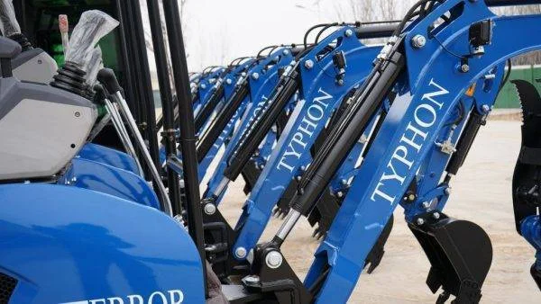 2025 4000 lb TYPHON TERROR XVII Cabin Mini Excavator Rubber Track with Kubota D902 Diesel Engine USA