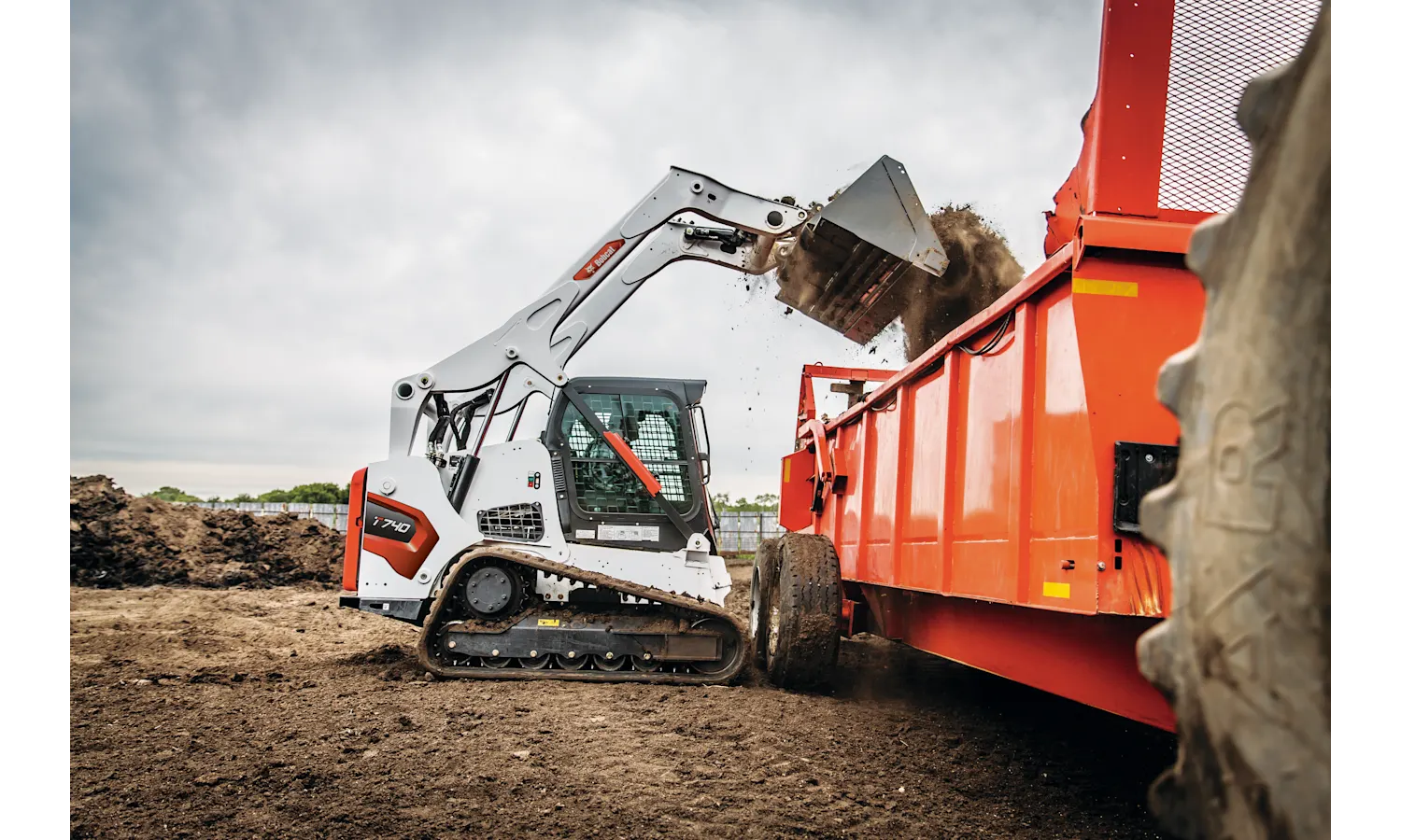 T740 Compact Track Loader