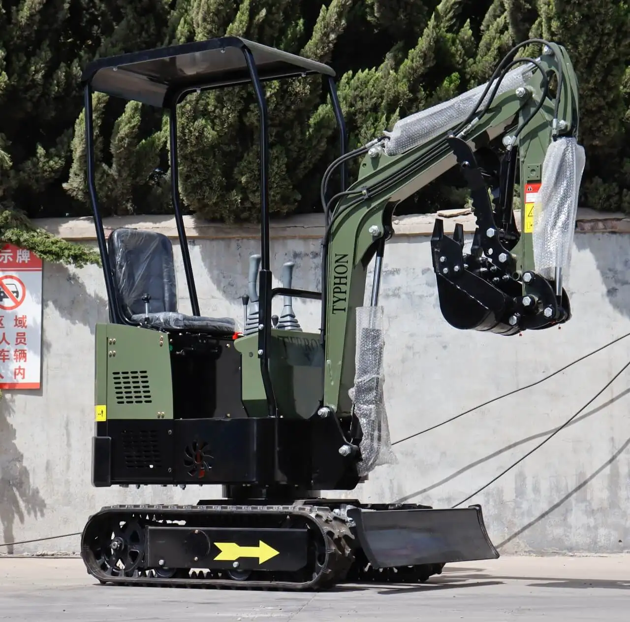 TYPHON TERROR X STORM Mini Excavator 1 Ton Trench Digger with Canopy, Hydraulic Thumb Clip, Bucket USA