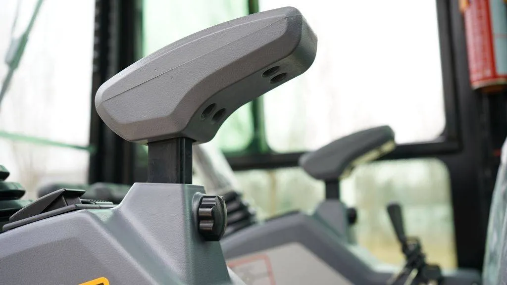 2025 4000 lb TYPHON TERROR XVII Cabin Mini Excavator Rubber Track with Kubota D902 Diesel Engine USA