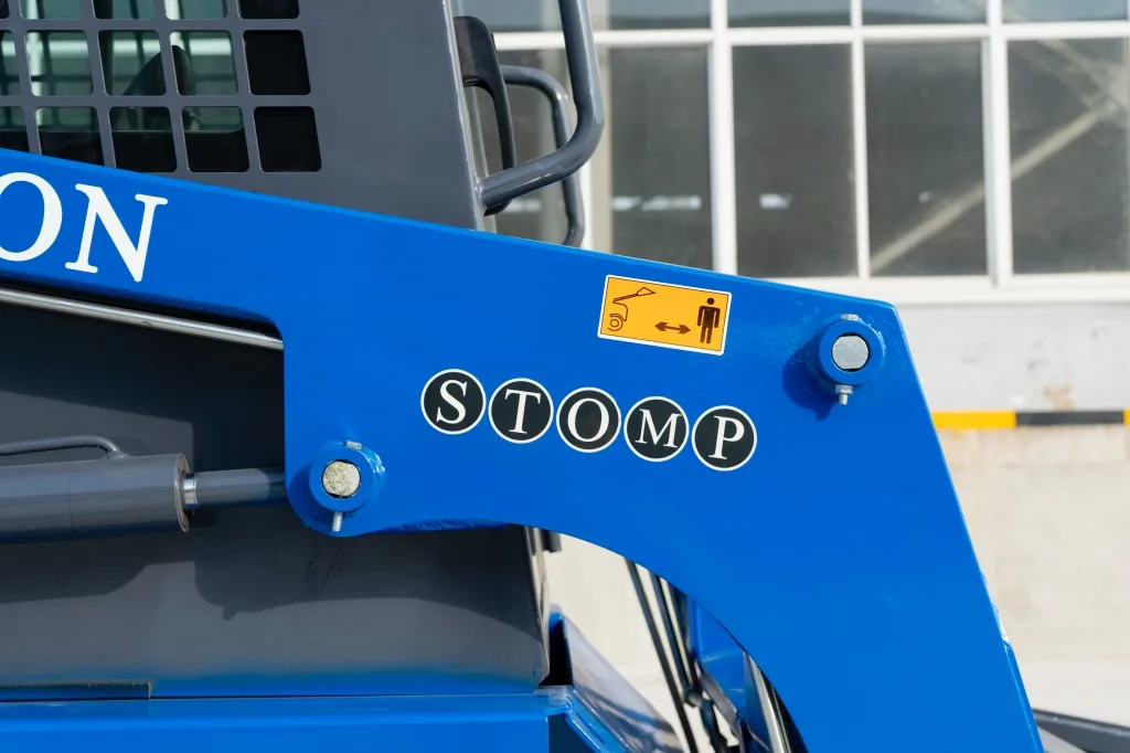 Brand New TYPHON STOMP Mini Skid Steer Kubota D1105 Diesel EPA Engine USA