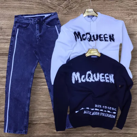 Ensemble Alexander McQueen