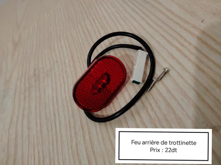 feu arrière de trottinette