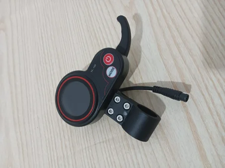 compteur +accélérateur de trottinette