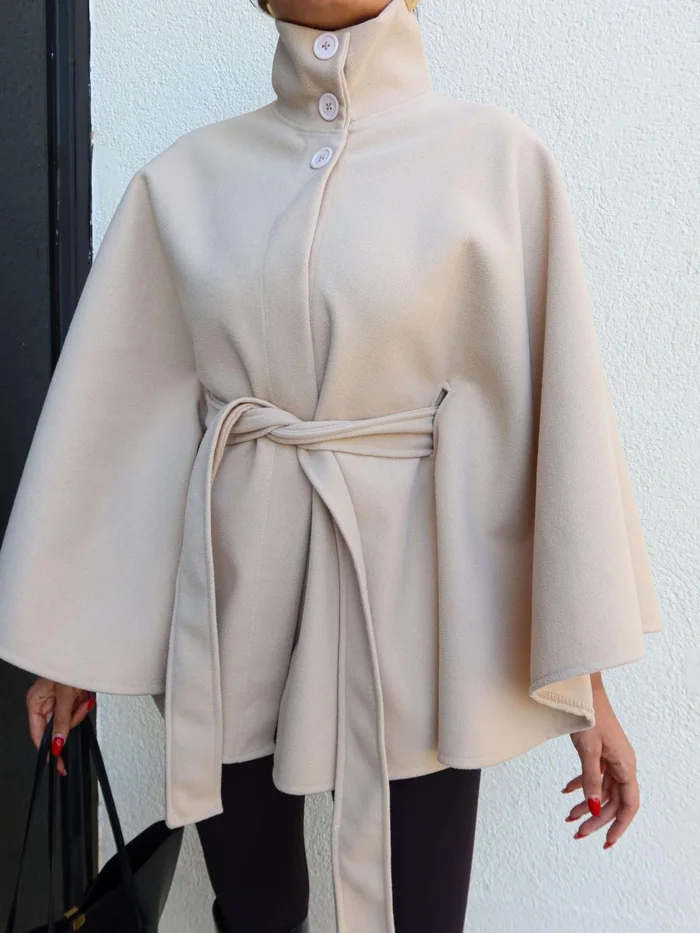 Poncho à col montant