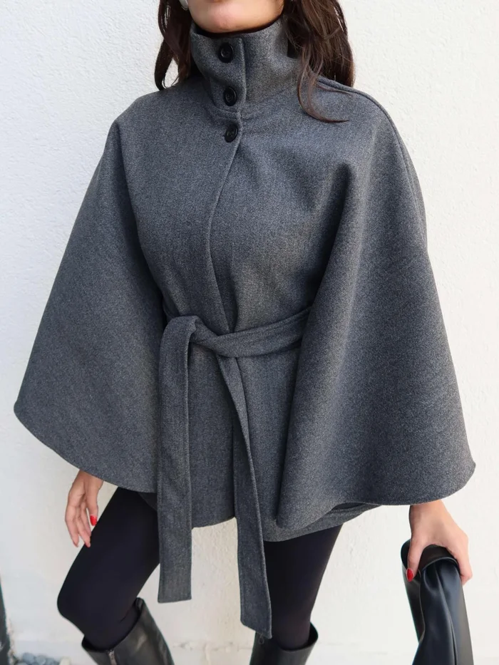 Poncho à col montant