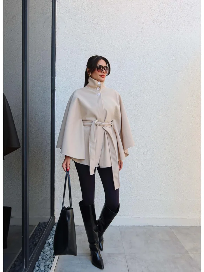 Poncho à col montant