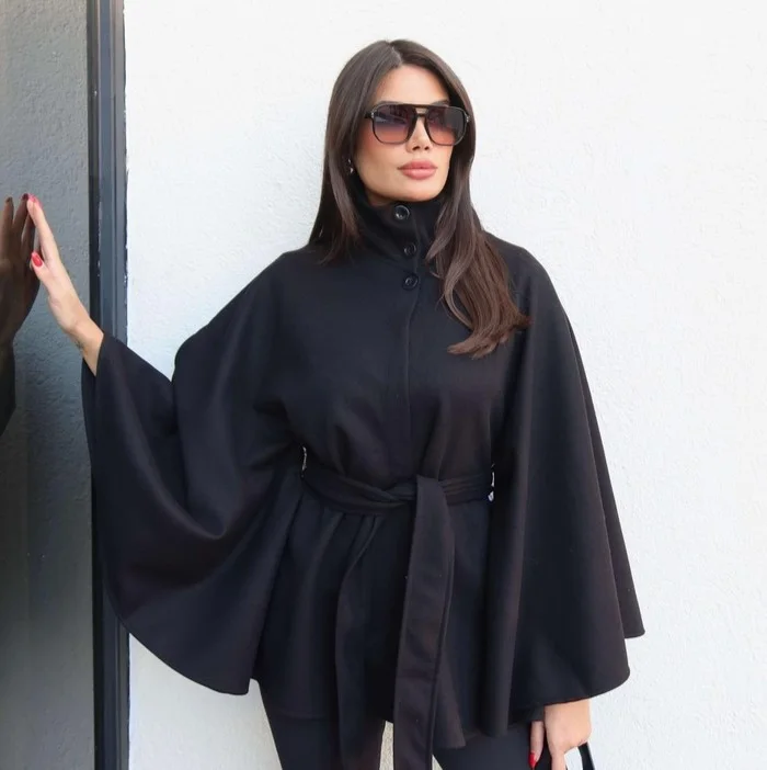 Poncho à col montant