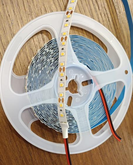 Ruban LED 120 LEDs/m – IP20 – SMD 2835 – 12V – 8mm – 15W/m