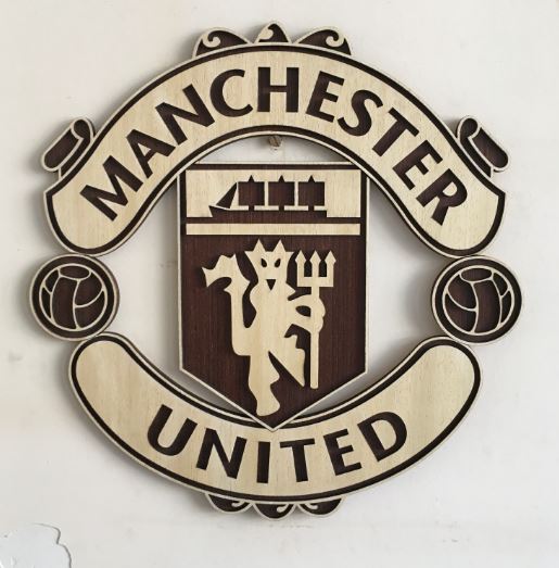 ديكور خشبي – شعار Man United