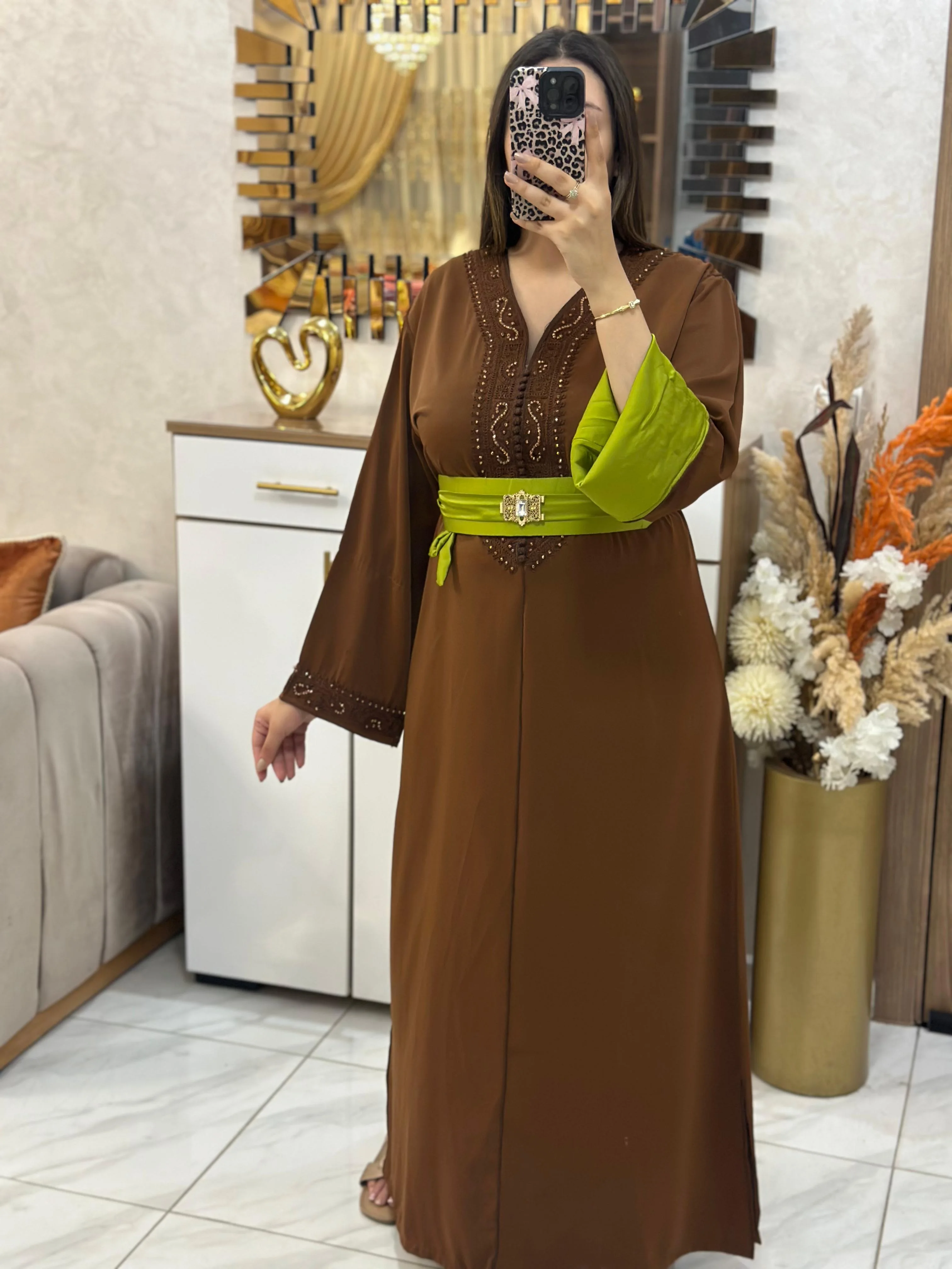 قفطان منبت بالعقيق