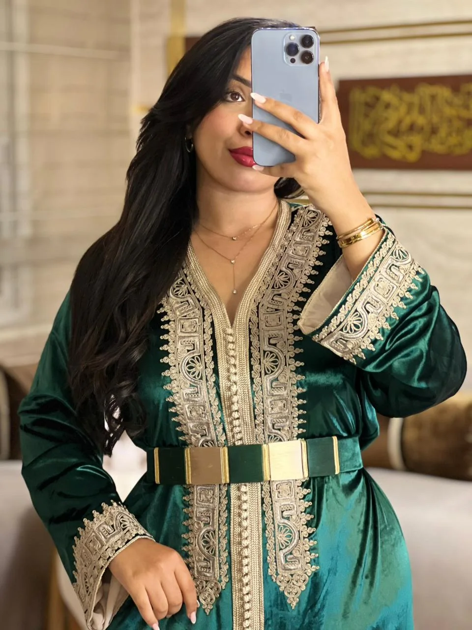 قفطان مطروز بالسمطة