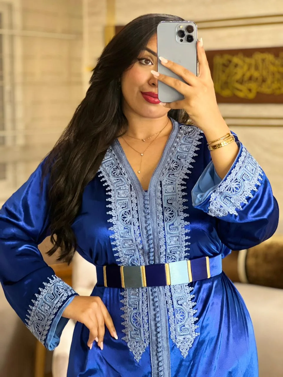 قفطان مطروز بالسمطة