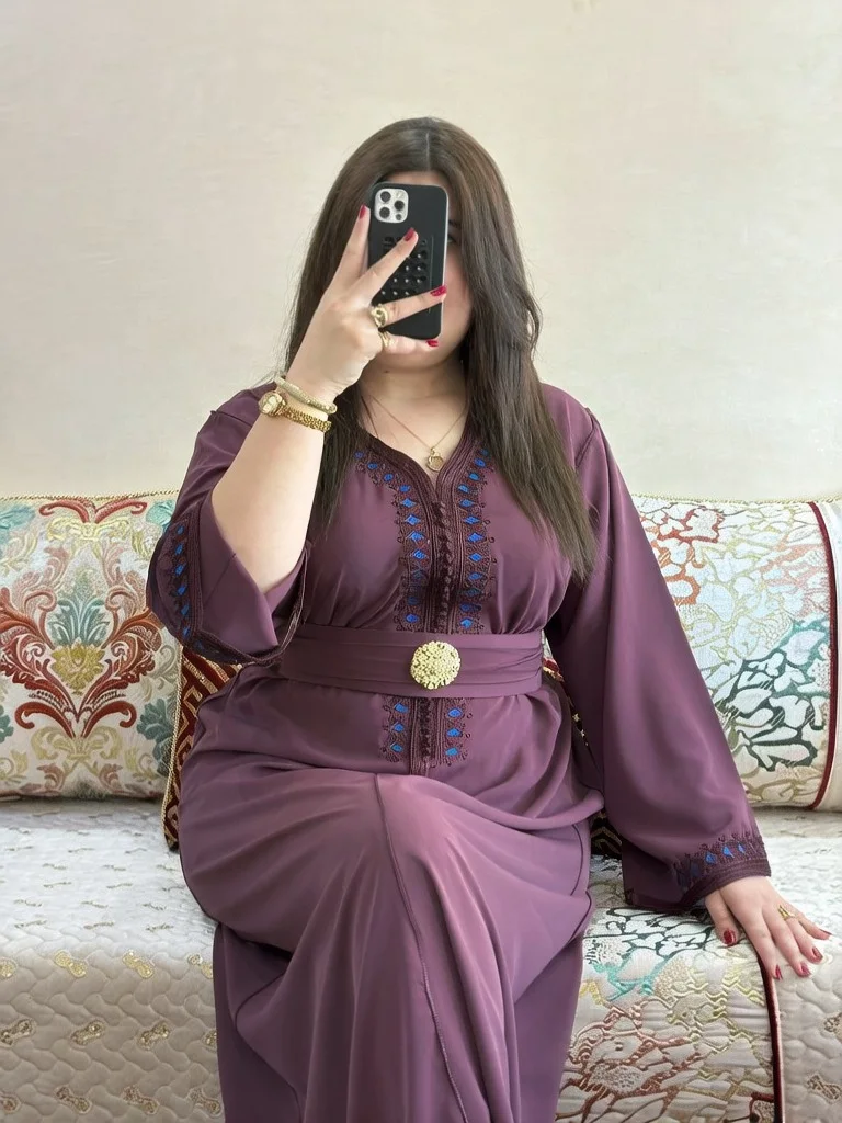 قفطان بالمضمة بالبروش